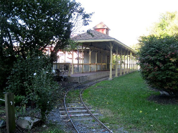 Walnut Street Station for an amusement train